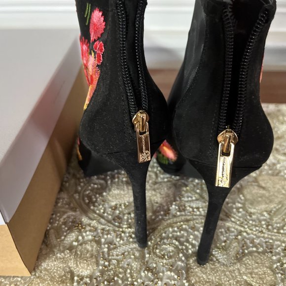 Jessica Simpson Pascall Black Embroidered Mesh Booties Ankle Boots - 8.5 NWT - Picture 3 of 9